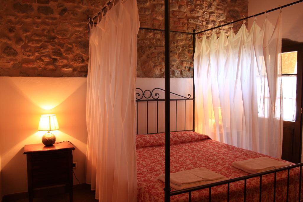 Agriturismo Ragoncino Lajatico Szoba fotó